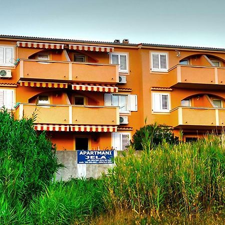 Apartmani Zeljko Metajna Luaran gambar