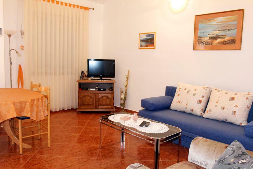 Apartmani Zeljko Metajna Luaran gambar