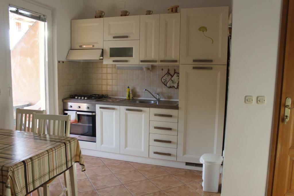 Apartmani Zeljko Metajna Luaran gambar